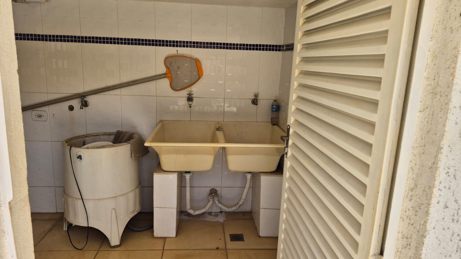 foto do anúncio Magnífica Residência: 450m² de Conforto, Lazer Impecável e Localização Perfeita