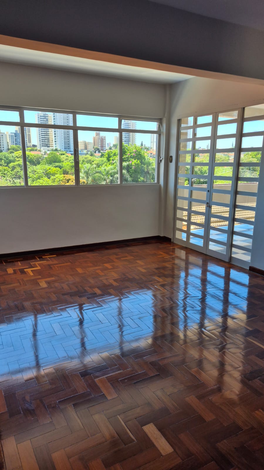 foto do anúncio Magnífica Residência: 450m² de Conforto, Lazer Impecável e Localização Perfeita