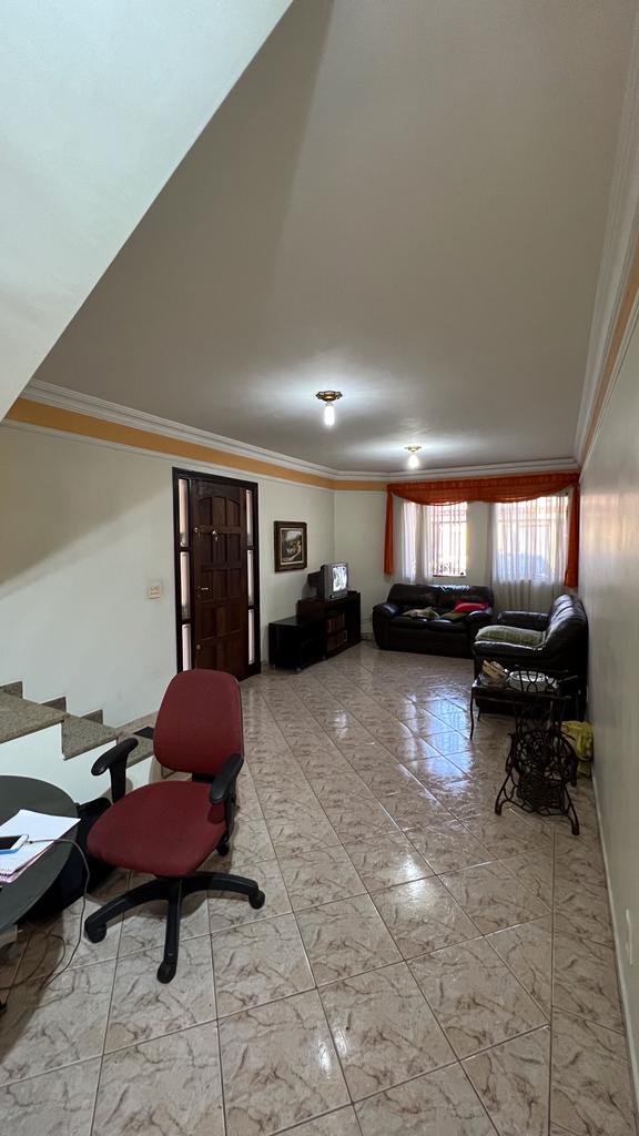 foto do anúncio Casa com quintal grande 