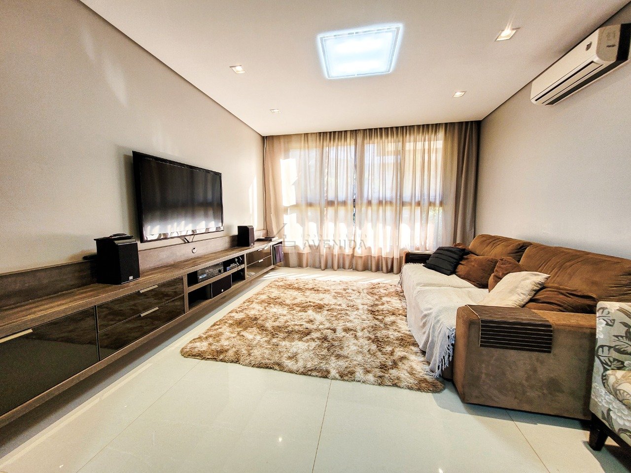 foto do anúncio Casa de Alto Padrão com Vista para o Lago à Venda no Condomínio Royal Park – Londrina/PR  (12713)