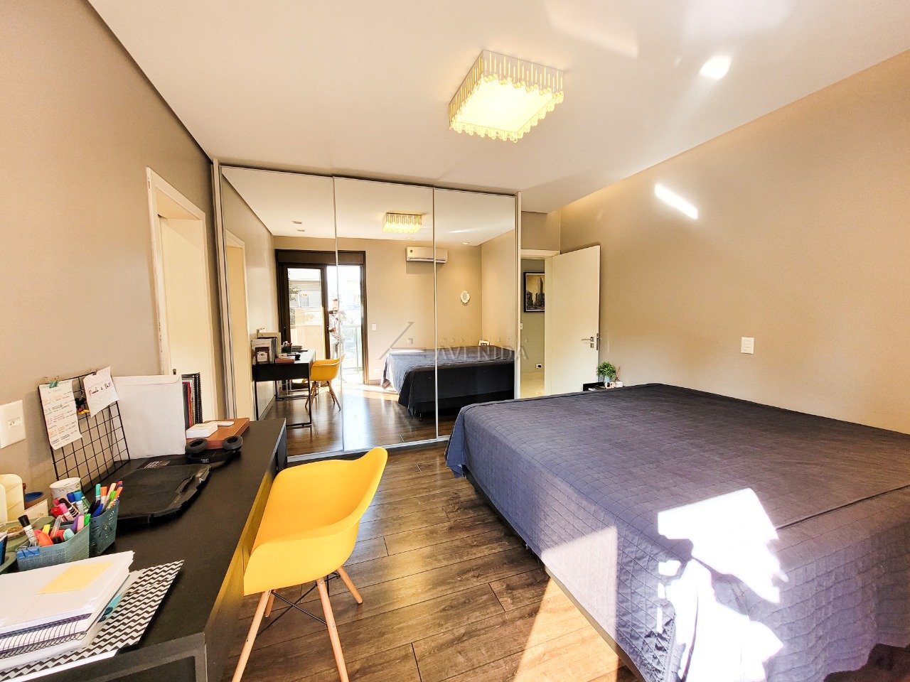 foto do anúncio Casa de Alto Padrão com Vista para o Lago à Venda no Condomínio Royal Park – Londrina/PR  (12713)