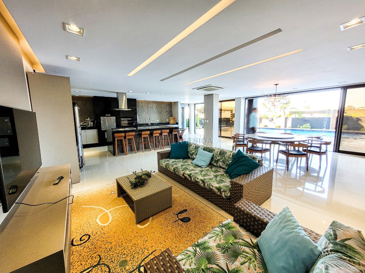 foto do anúncio Casa de Alto Padrão com Vista para o Lago à Venda no Condomínio Royal Park – Londrina/PR  (12713)