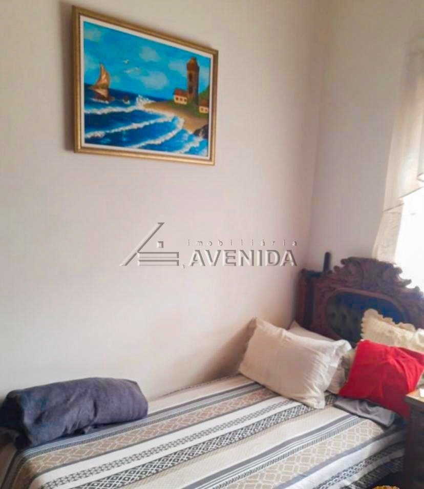 foto do anúncio Casa com 6 Quartos em Terreno de 1.093 m² à Venda no Jardim Coliseu – Londrina/PR  (11963)