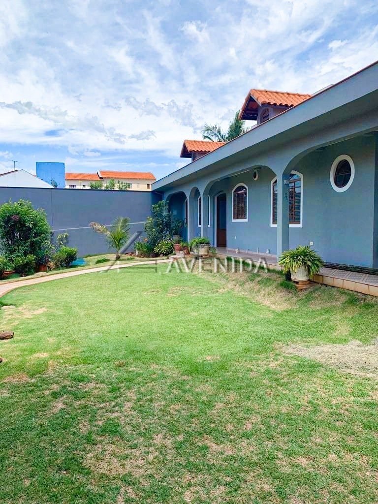foto do anúncio Casa com 6 Quartos em Terreno de 1.093 m² à Venda no Jardim Coliseu – Londrina/PR  (11963)