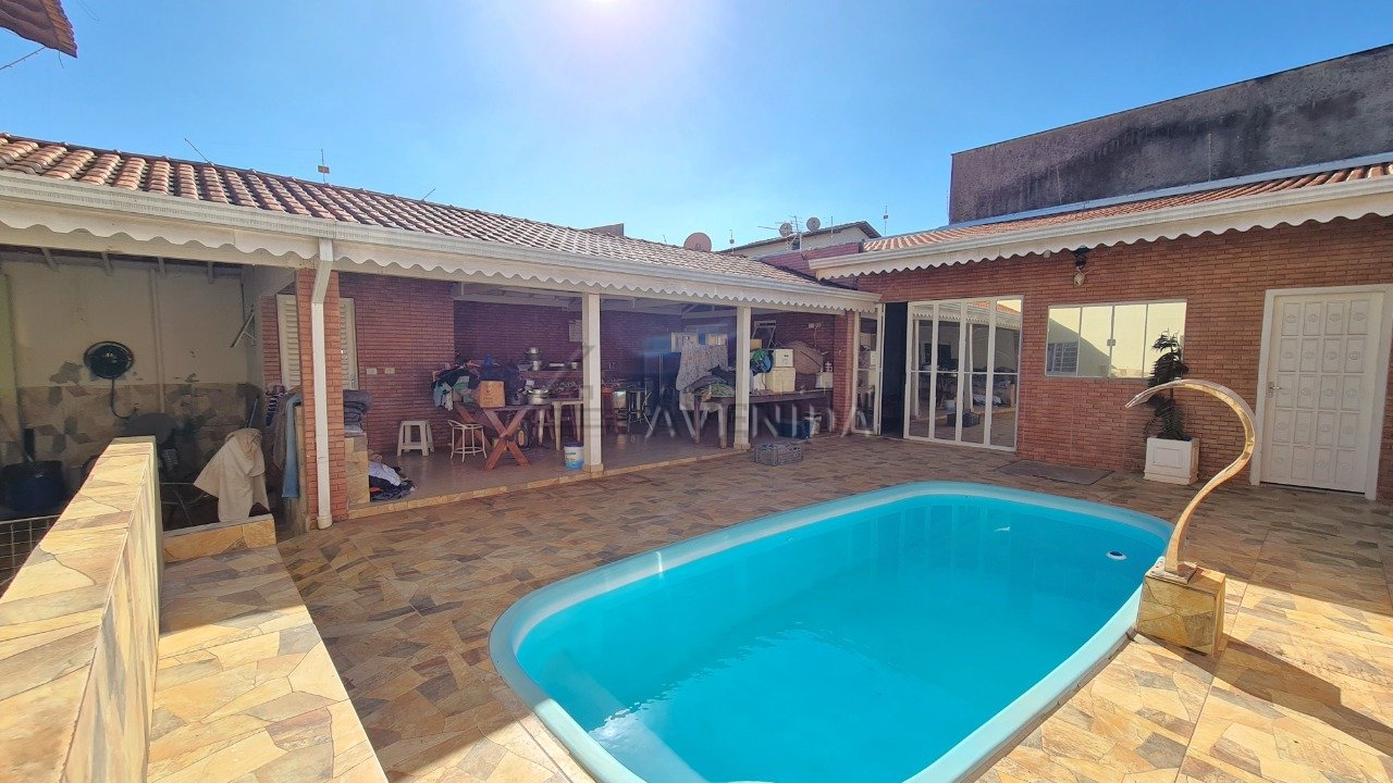 foto do anúncio Sobrado com 4 Dormitórios (2 Suítes) e Área de Lazer Completa à Venda no Jardim Califórnia – Londrina/PR (11578)