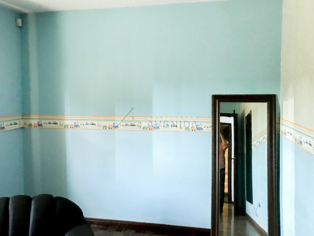 foto do anúncio Casa Assobrada com 5 Quartos e 540 m² à Venda no Centro de Londrina – Ampla Área de Lazer (10741)