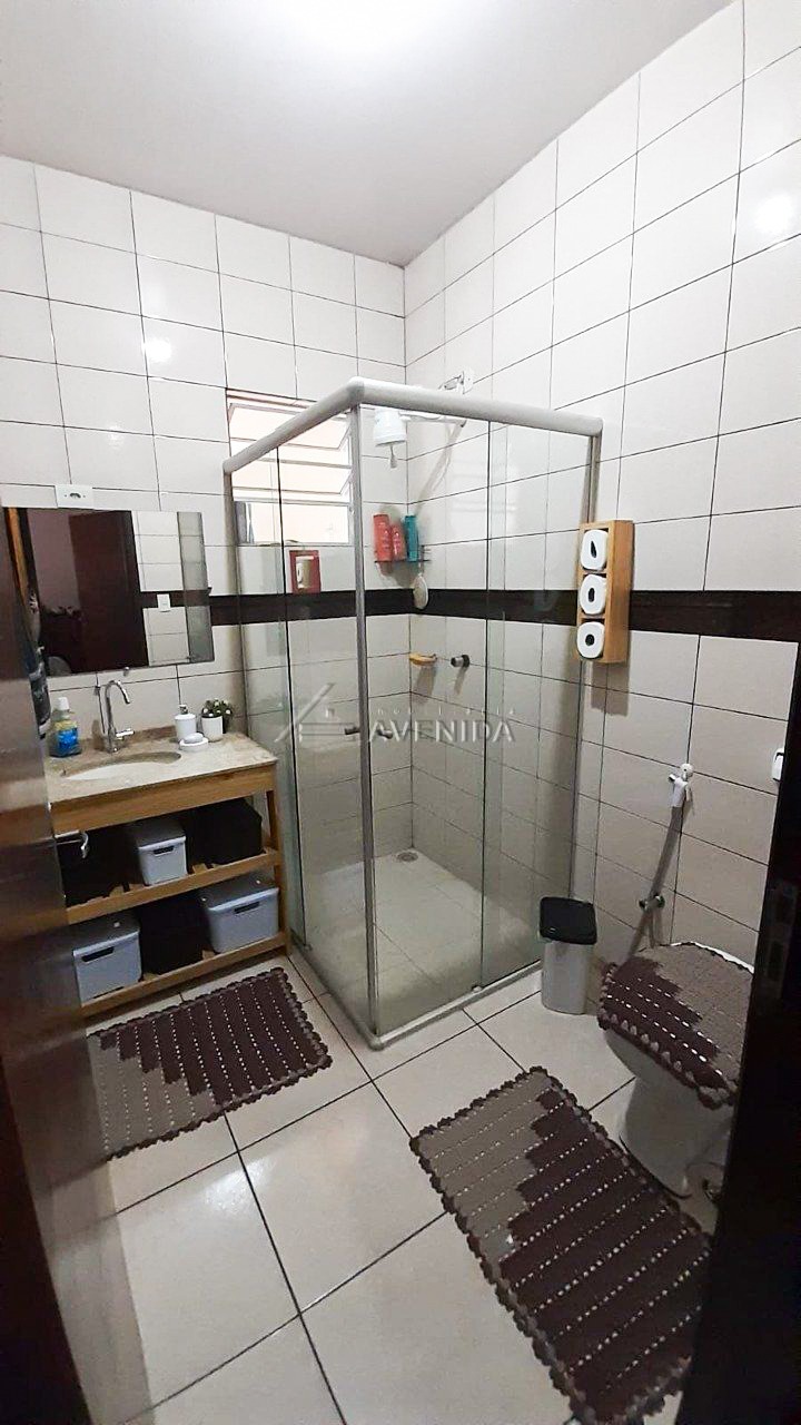 foto do anúncio Sobrado Amplo com 6 Quartos (1 Suíte) e 230 m² à Venda no Jardim Monte Belo – Londrina/PR  (12500)