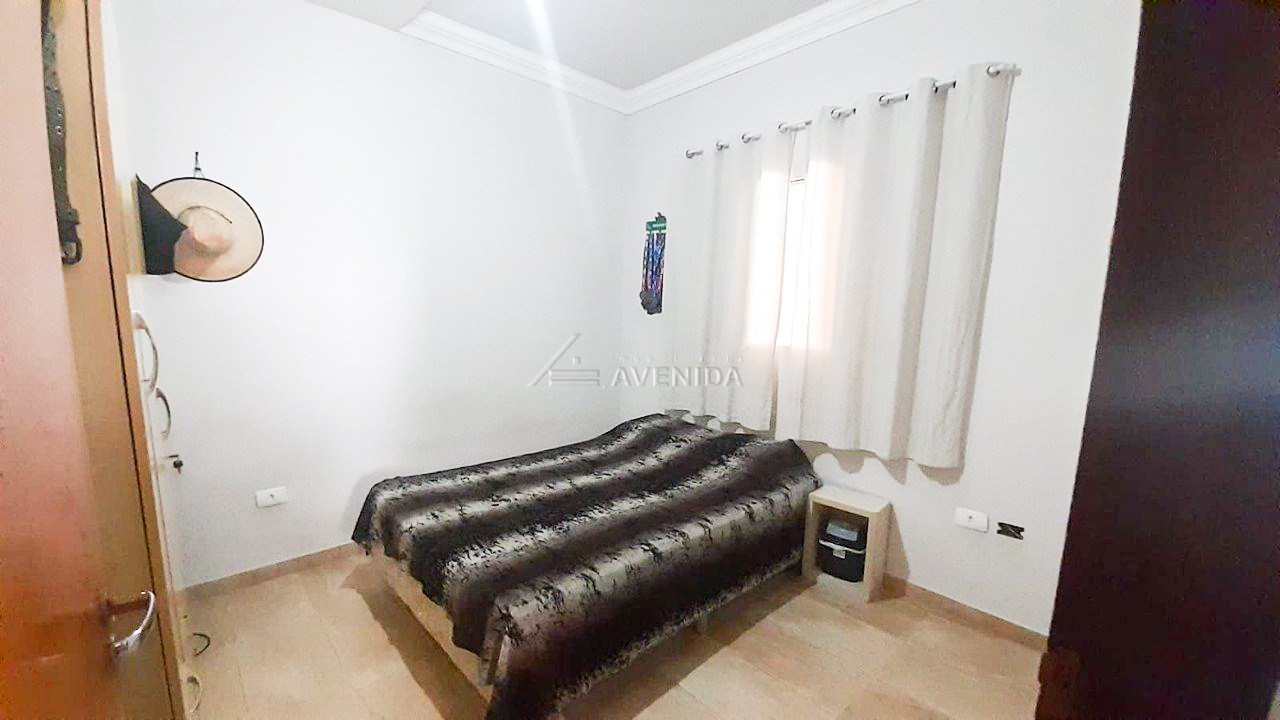 foto do anúncio Sobrado Amplo com 6 Quartos (1 Suíte) e 230 m² à Venda no Jardim Monte Belo – Londrina/PR  (12500)