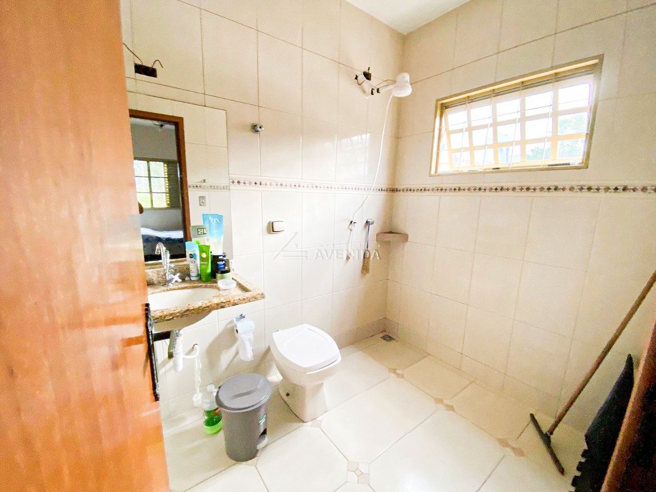 foto do anúncio Sobrado Amplo com 6 Quartos (1 Suíte) e 230 m² à Venda no Jardim Monte Belo – Londrina/PR  (12500)