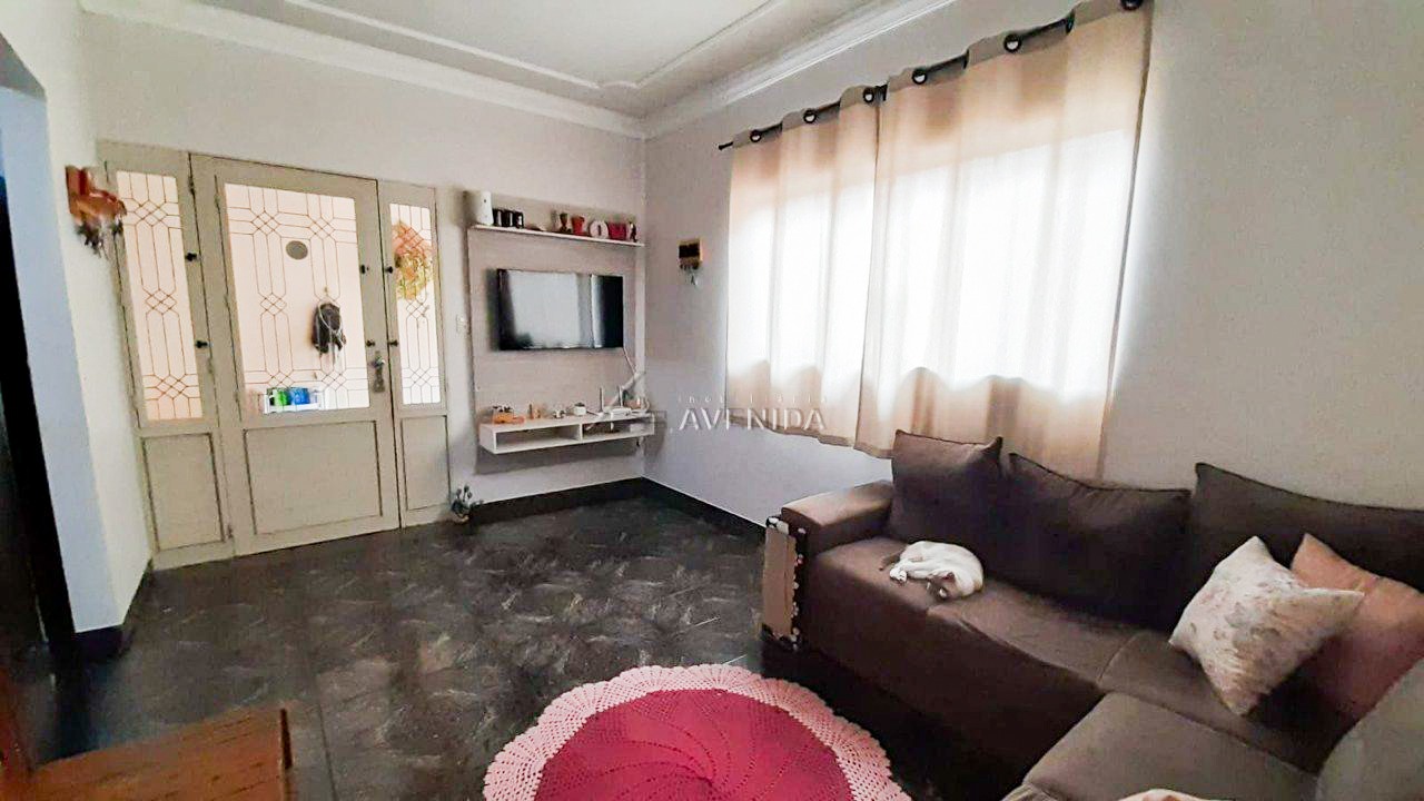 foto do anúncio Sobrado Amplo com 6 Quartos (1 Suíte) e 230 m² à Venda no Jardim Monte Belo – Londrina/PR  (12500)