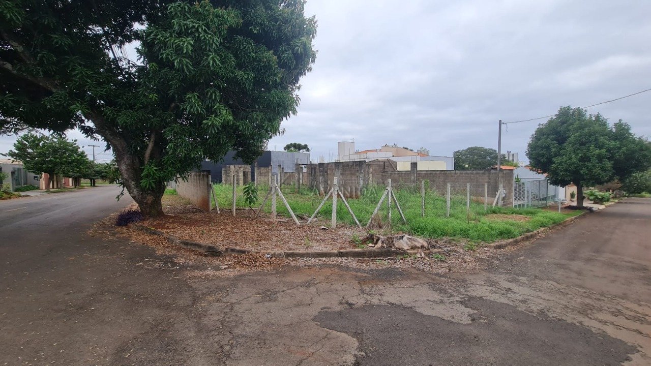 foto do anúncio Terreno de Esquina com 553 m² à Venda no Jardim Itatiaia – Próximo à Av. Harry Prochet, Londrina/PR  (13360)