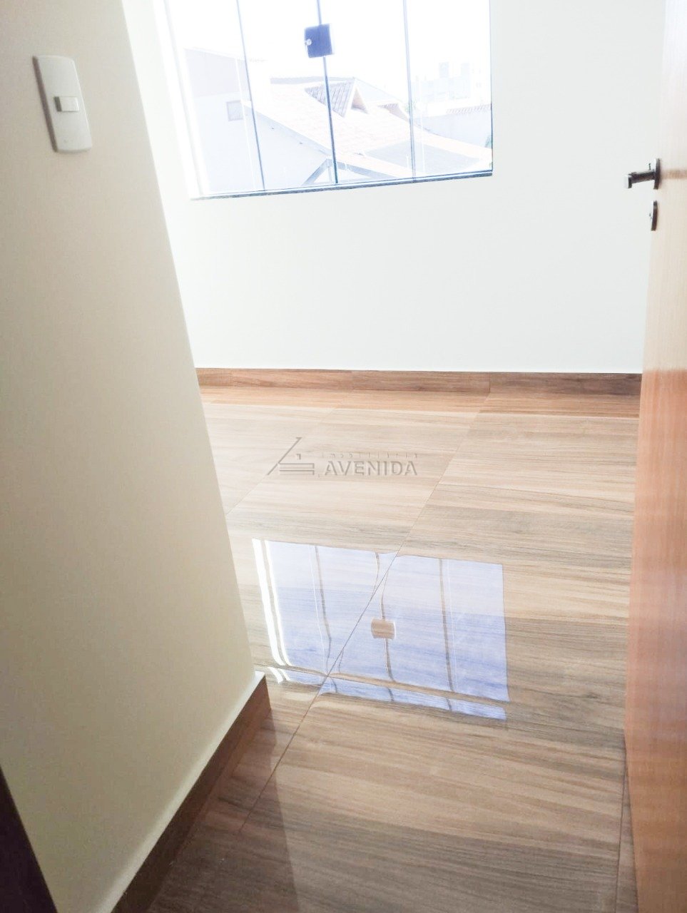 foto do anúncio Sobrado Novo com 3 Quartos (1 Suíte) à Venda no Jardim Columbia – Zona Oeste de Londrina  (13210)