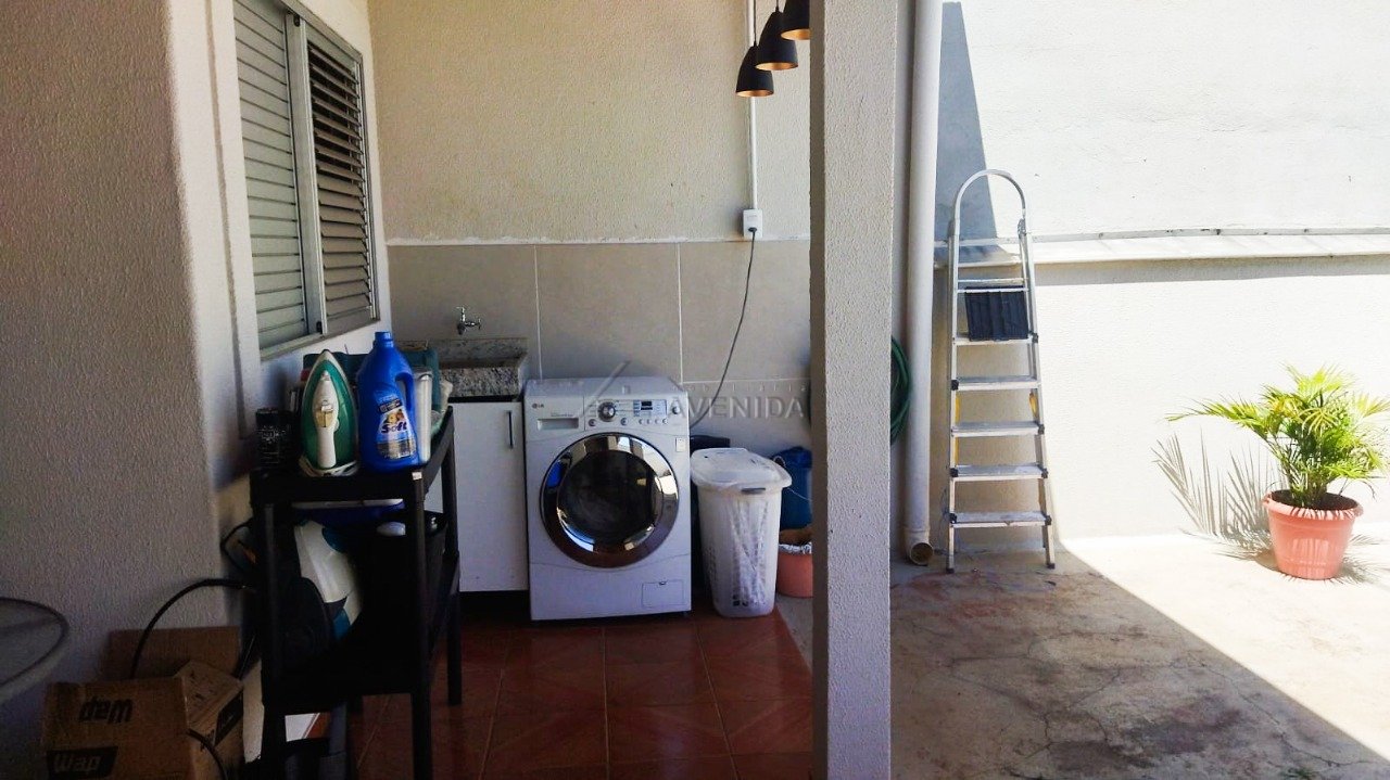 foto do anúncio Casa com 3 Quartos (1 Suíte) à Venda no Bairro José Garcia Molina – Região Norte de Londrina  (13374)