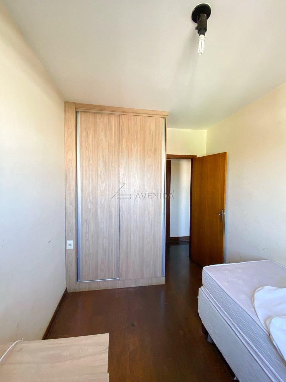 foto do anúncio Apartamento com 3 Quartos (1 Suíte) à Venda no Residencial Amarilis – Centro de Londrina  (12404)