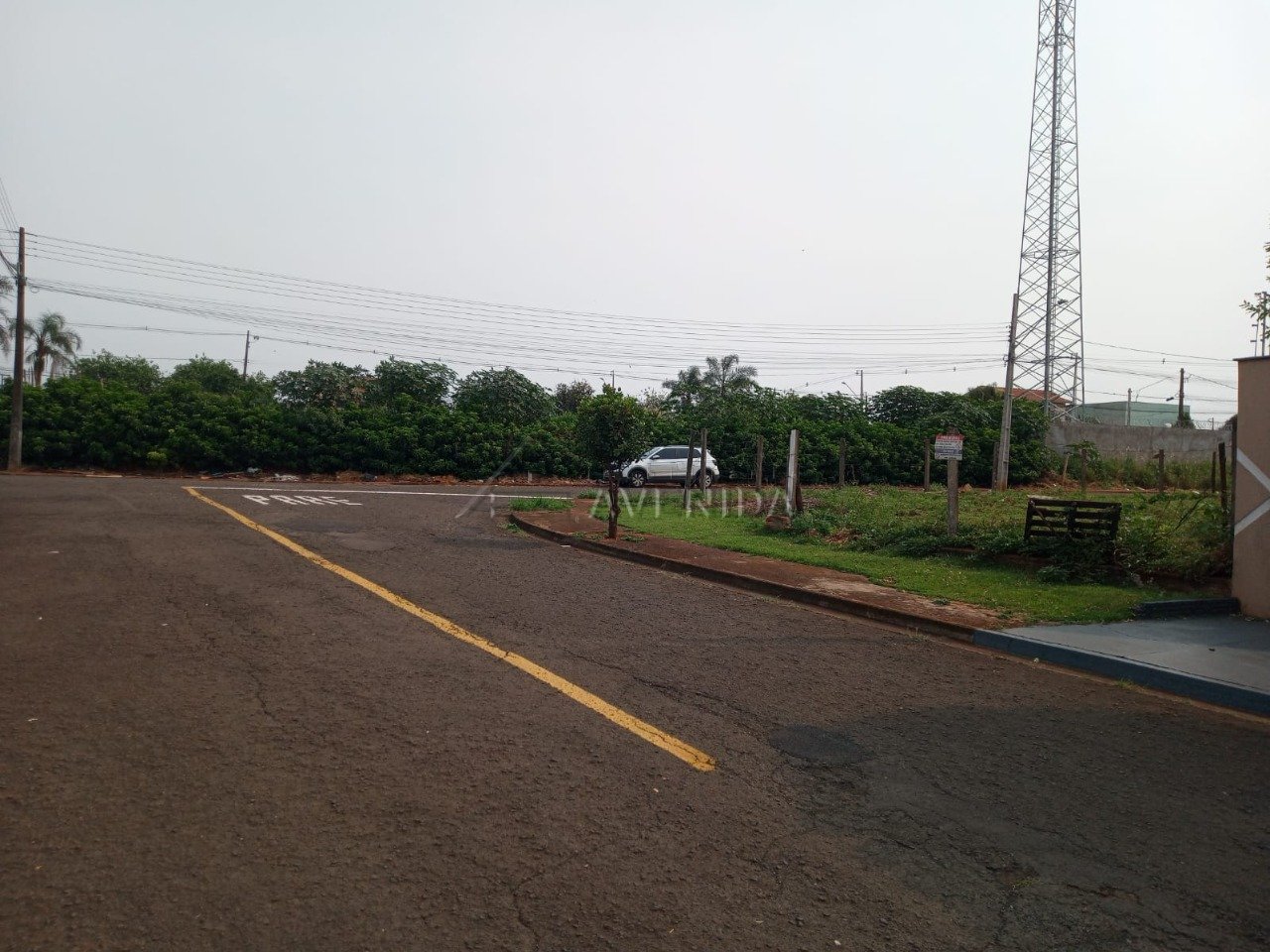 foto do anúncio Terreno de Esquina à Venda com 351,98 m² – Jardim Santiago, Região Oeste de Londrina (12087)