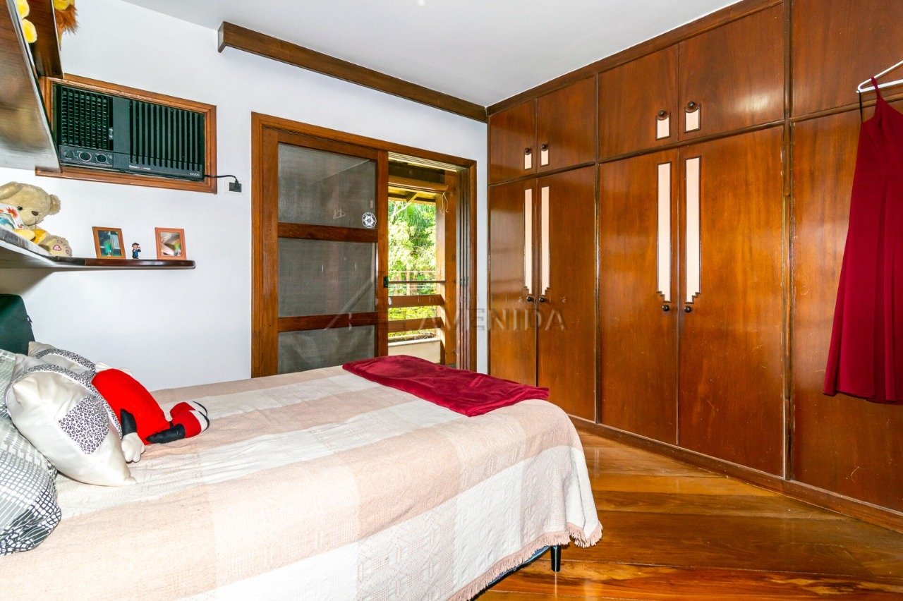 foto do anúncio Casa à Beira do Lago com 4 Quartos – 1.300m² no Jardim do Lago, Londrina (Ref. 11884)