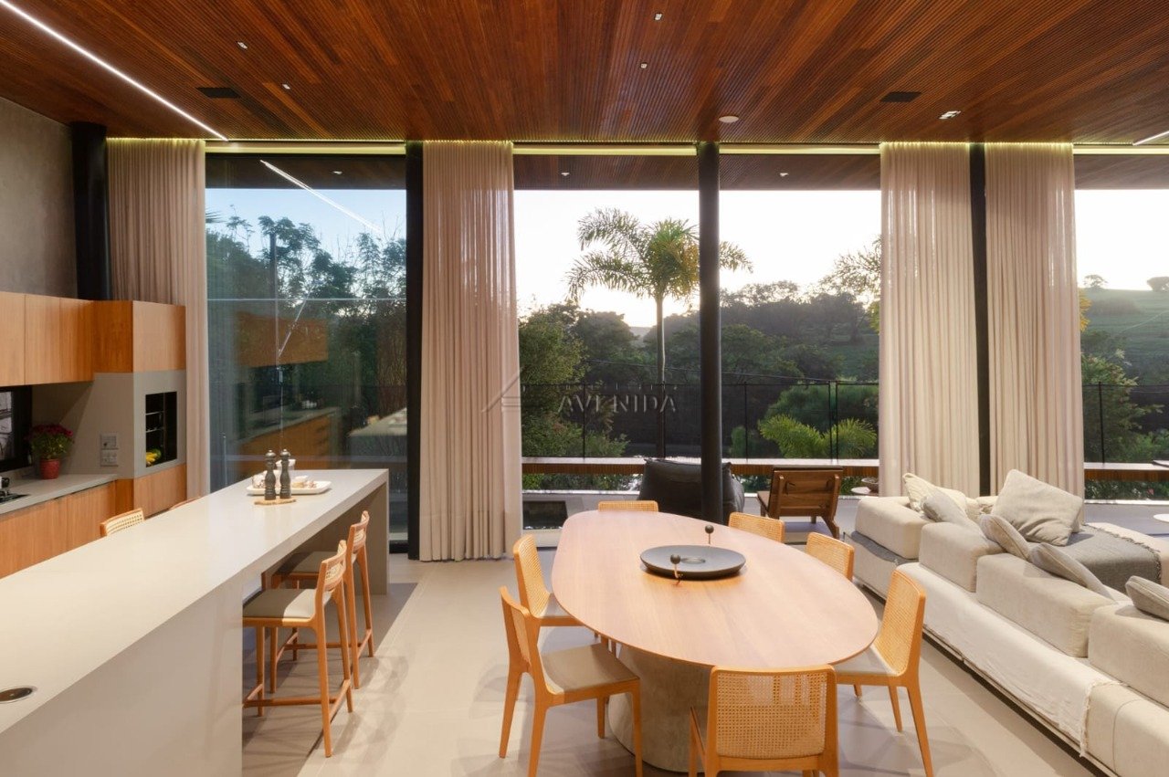 foto do anúncio Casa de Alto Padrão à Venda no Condomínio Royal Forest – Londrina (Ref. 12819)