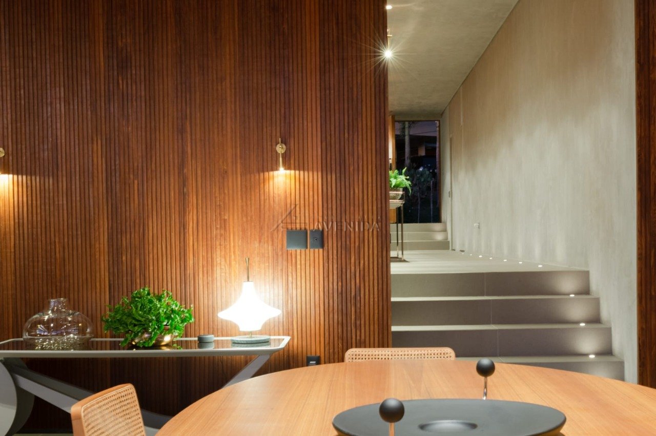 foto do anúncio Casa de Alto Padrão à Venda no Condomínio Royal Forest – Londrina (Ref. 12819)