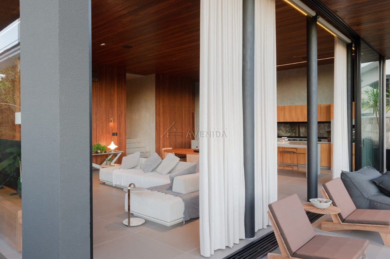 foto do anúncio Casa de Alto Padrão à Venda no Condomínio Royal Forest – Londrina (Ref. 12819)