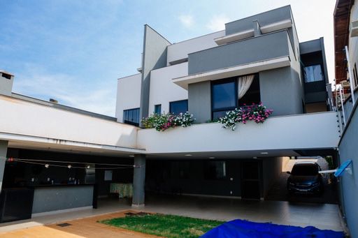 foto do anúncio Casa de Alto Padrão no Lago Parque | 3 Quartos (2 Suítes) | 2 Vagas | Londrina