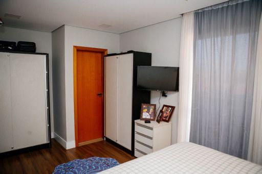 foto do anúncio Casa de Alto Padrão no Lago Parque | 3 Quartos (2 Suítes) | 2 Vagas | Londrina