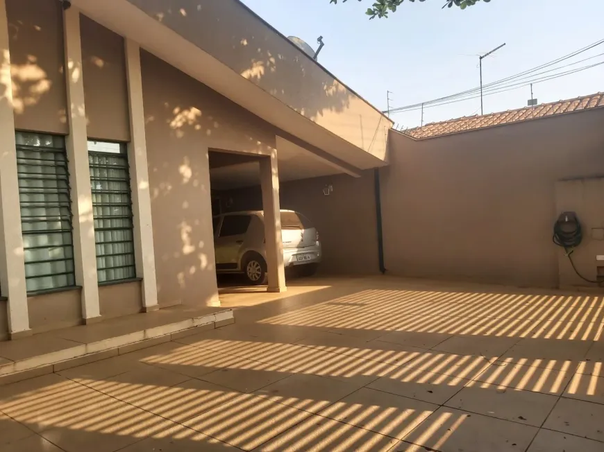 foto do anúncio Casa térrea no Jardim Adriana II 