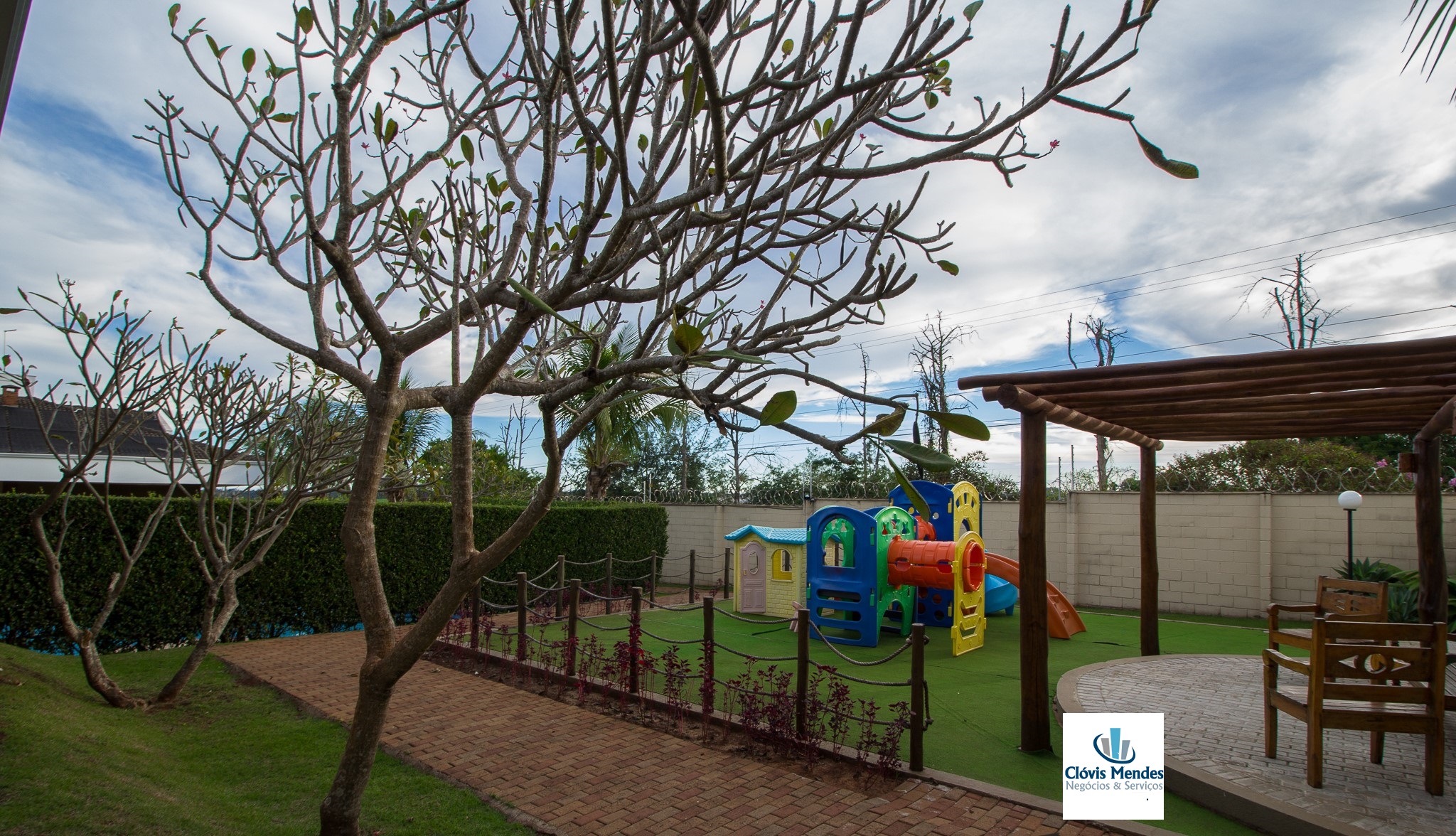 foto do anúncio Condomínio SONORA, TÉRREA, 230 M2, vr. 1.650.000, aceita apto maior ou menor vr